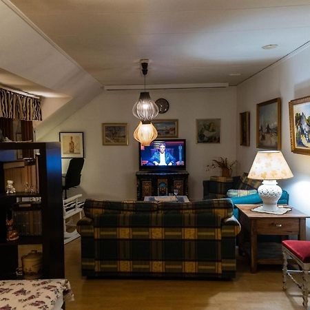 Mysig Takvaning Med Balkong Eskilstuna Extérieur photo