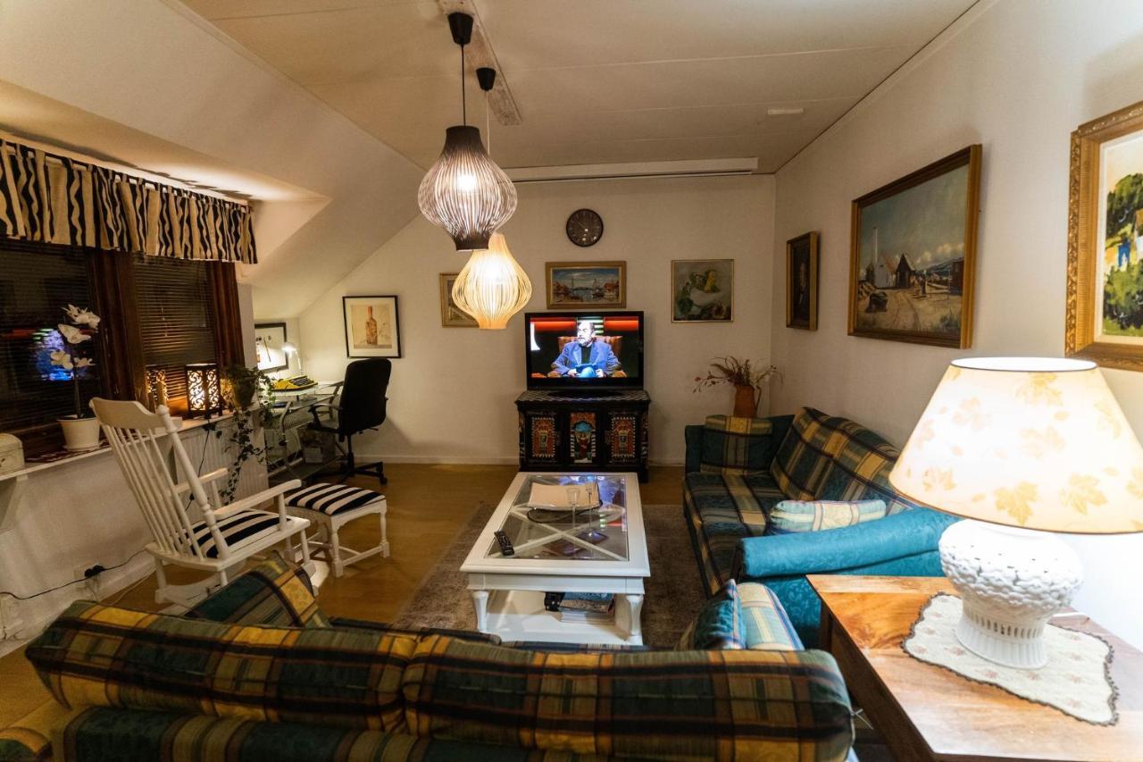 Mysig Takvaning Med Balkong Eskilstuna Extérieur photo
