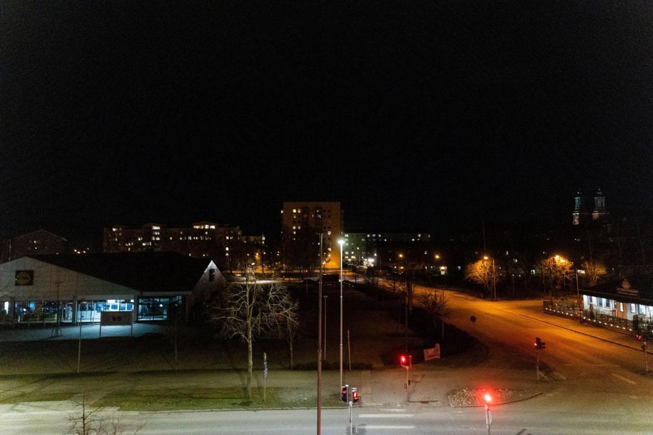 Mysig Takvaning Med Balkong Eskilstuna Extérieur photo