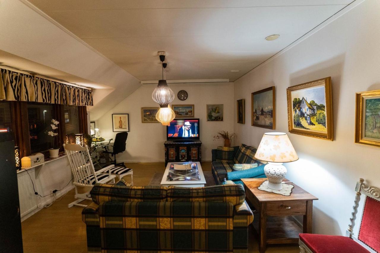 Mysig Takvaning Med Balkong Eskilstuna Extérieur photo